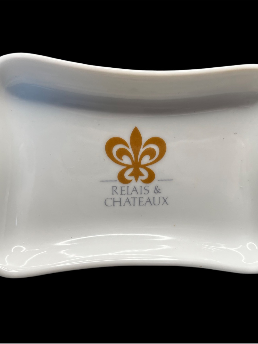 VINTAGE Cendrier Trinket Dish Ashtray- RELAIS & CHATEAUX France 4” X2 3/4”